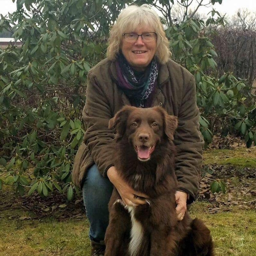 Lena Stangvik och hunden Opi